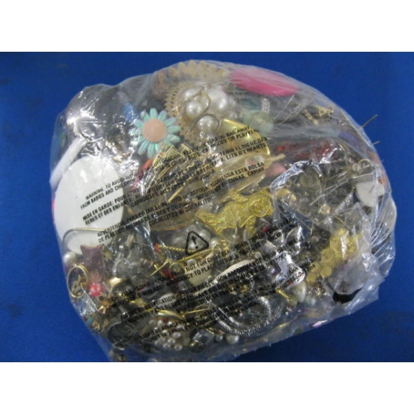 BAG OF COSTUME JEWELLERY