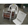 Image 1 : 2 ALUMINUM FOLDING CHAIRS & 2 PLASTIC CHAIRS