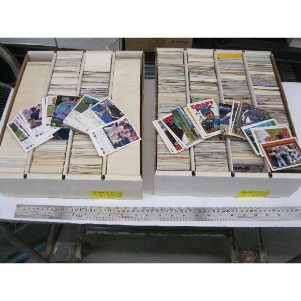 2 BOXES OF BASEBALL COLLECTOR CARDS