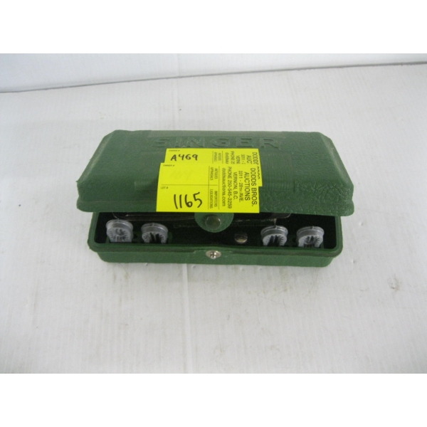 SINGER BUTTON HOLER ATTACHMENT
