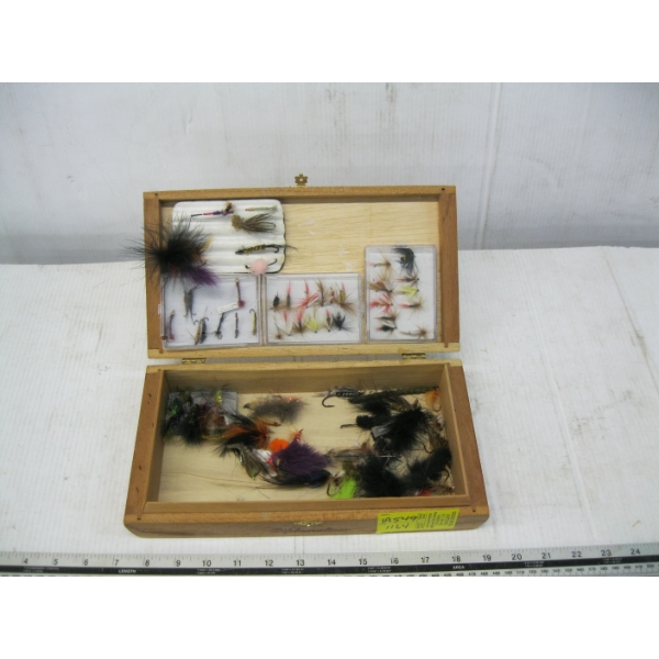 FLY BOX W/FLIES