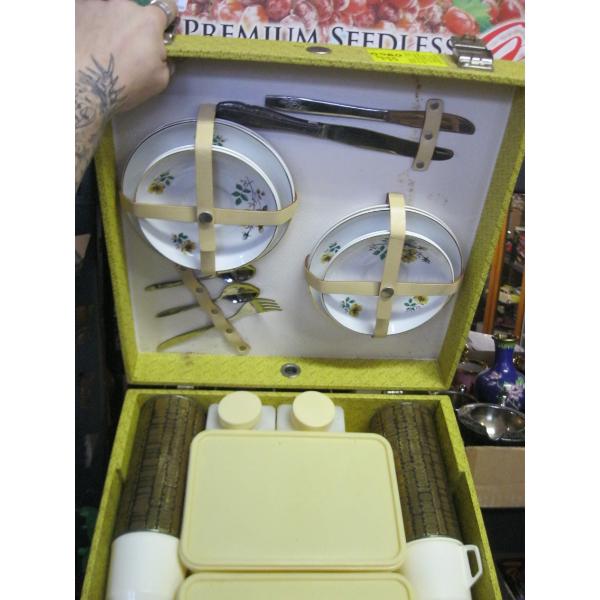 BREXTON PICNIC SET
