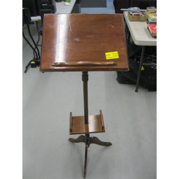 WOODEN PODIUM STAND