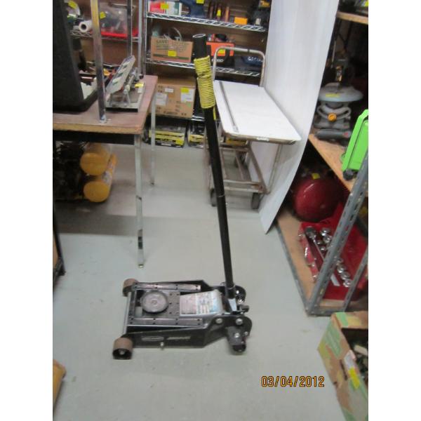 PROPOINT TRIPLE LIFT 4000LB JACK