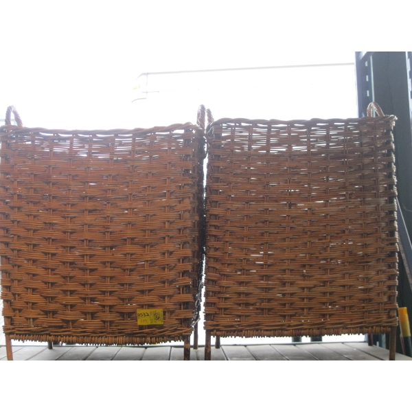 2 WICKER CLOTHES HAMPERS/BASKETS
