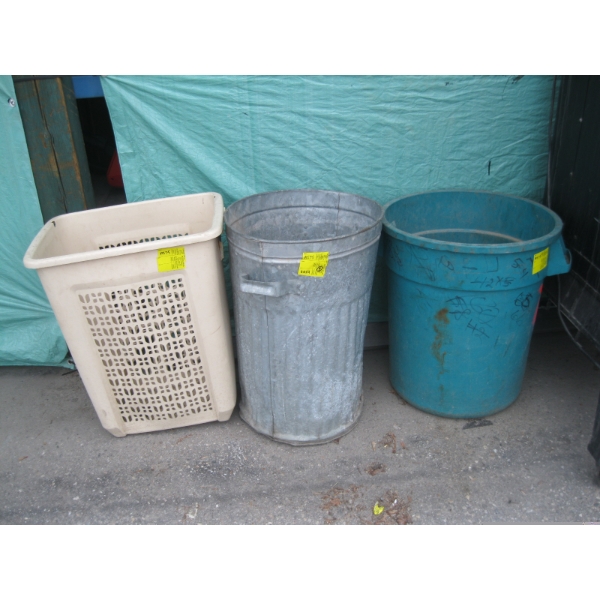2 GARBAGE CANS & LAUNDRY BASKET