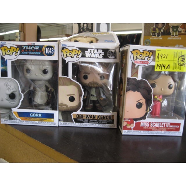 3 POP BOBBLE HEADS