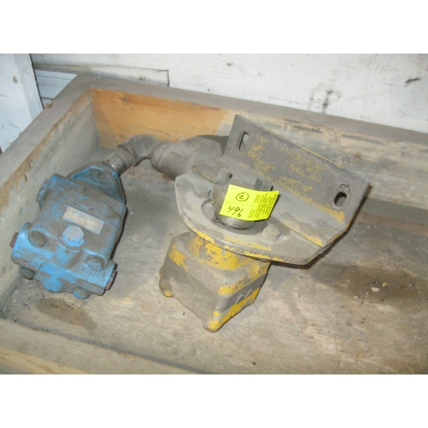 2 HYDRAULIC MOTORS