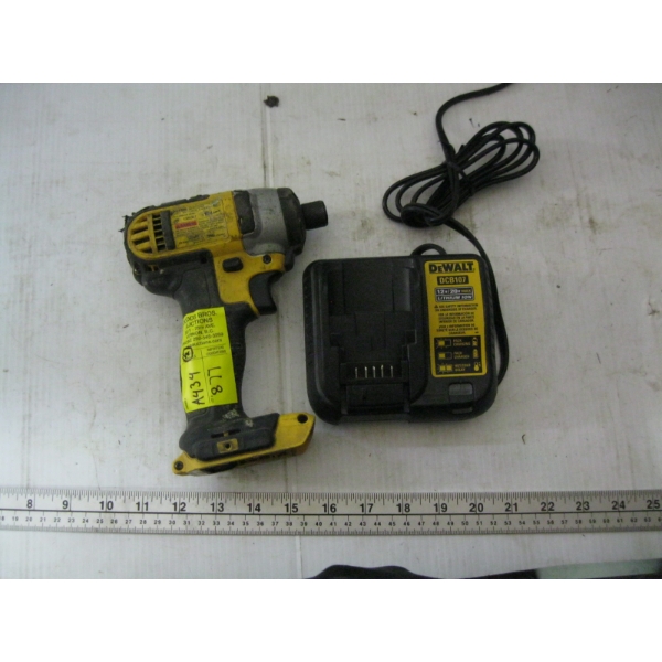 DEWALT IMPACT GUN & CHARGER