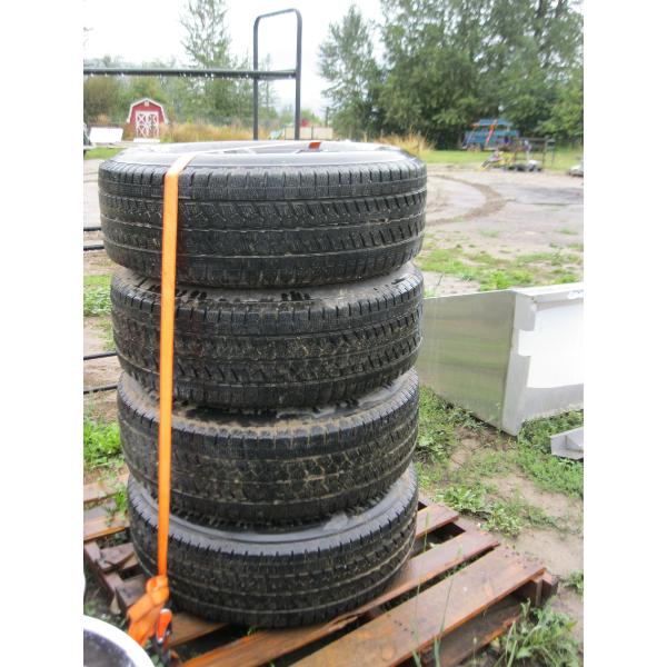 4 CHEV 18" WHEELS W/BLIZZAK LT 265/70R18 WINTER TIRES - GOOD TREAD