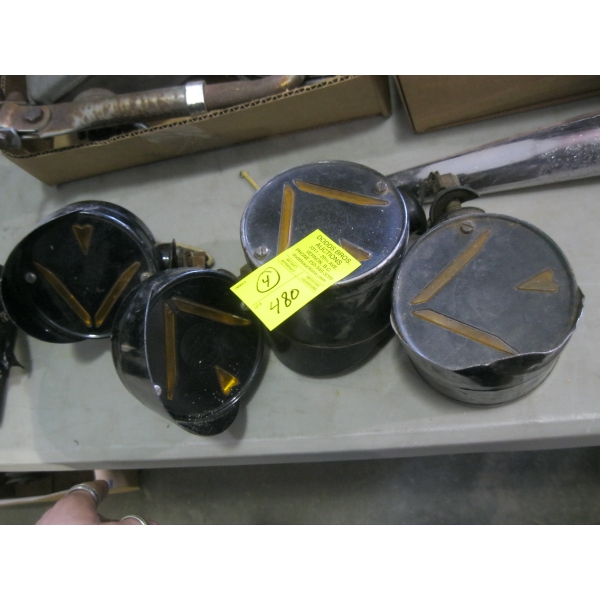 4 VINTAGE SIGNAL LIGHTS