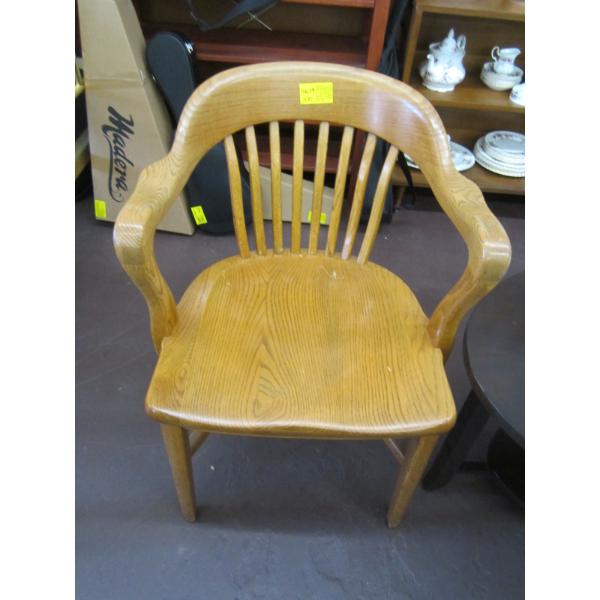 HEAVY OAK ANTIQUE OFFICE CHAIR