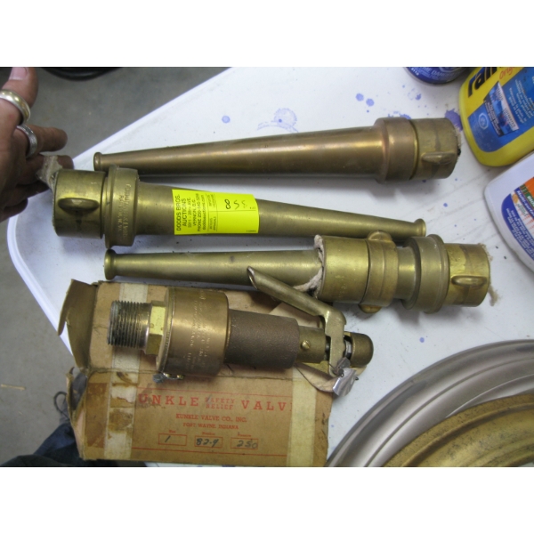 4 BRASS FIRE HOSE NOZZLES & A KNUCKLE VALVE