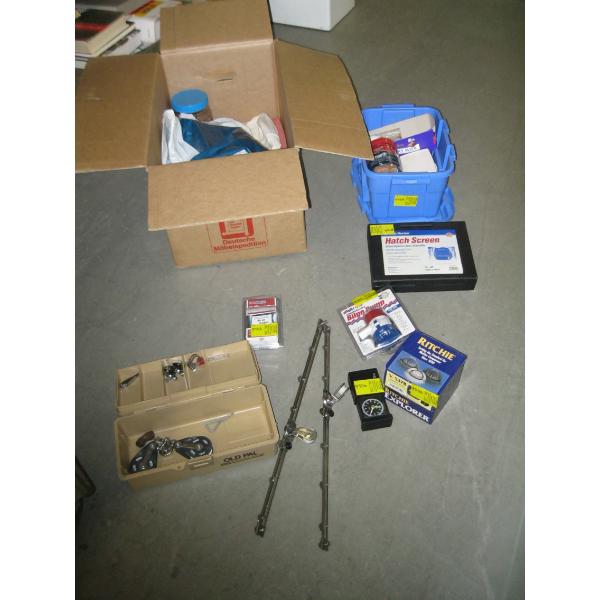 BOX OF SAIL BOAT/BOAT ITEMS 