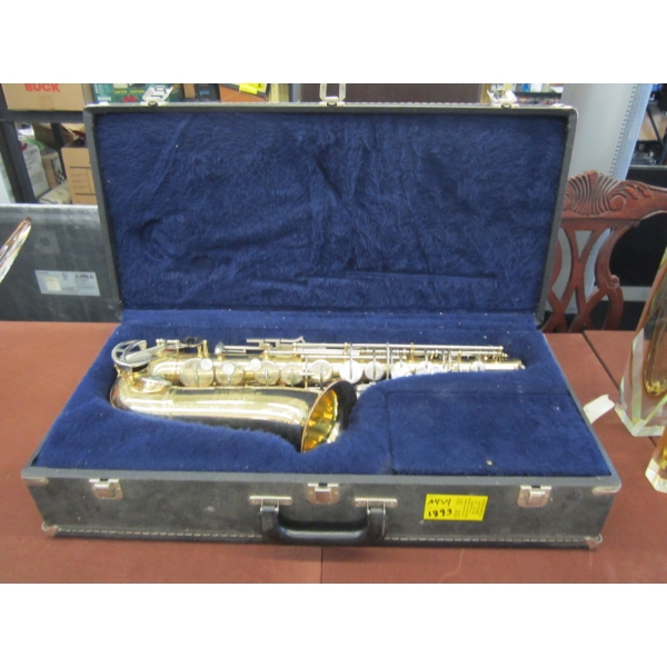 KING SAXOPHONE IN CASE