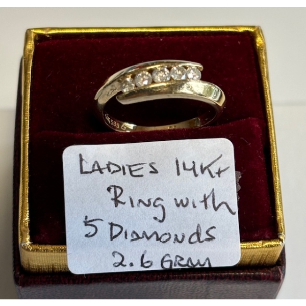 LADIES 14KT RING W/5 DIAMONDS, 2.6GR SZ 5 3/4