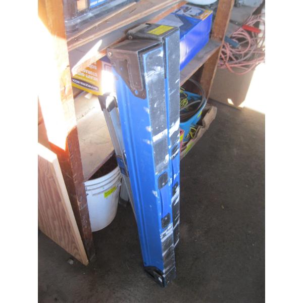 PAIR OF FOLDING SAWHORSES