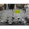 Image 1 : 16 VINTAGE GLASSES
