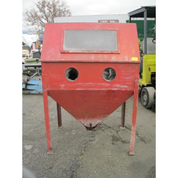SANDBLASTING CABINET