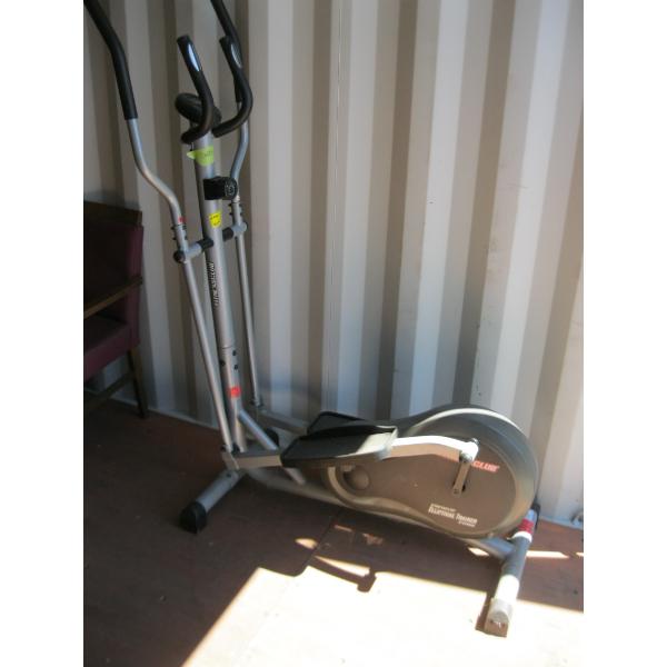 FITNESSCLUB ELLIPTICAL TRAINER F200