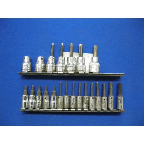 SNAP ON 1/4" & 3/8" SPECIALTY SOCKETS