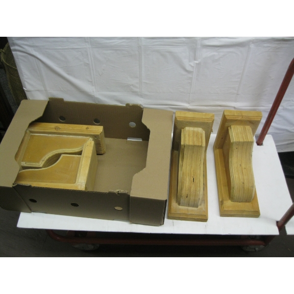 4 HEAVY DUTY SHELF BRACKETS