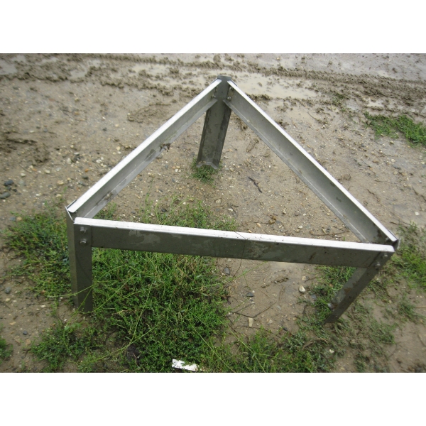 STAINLESS STEEL TANK STAND - APPROX. 2.5'