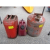 Image 1 : 3 FUEL CANS