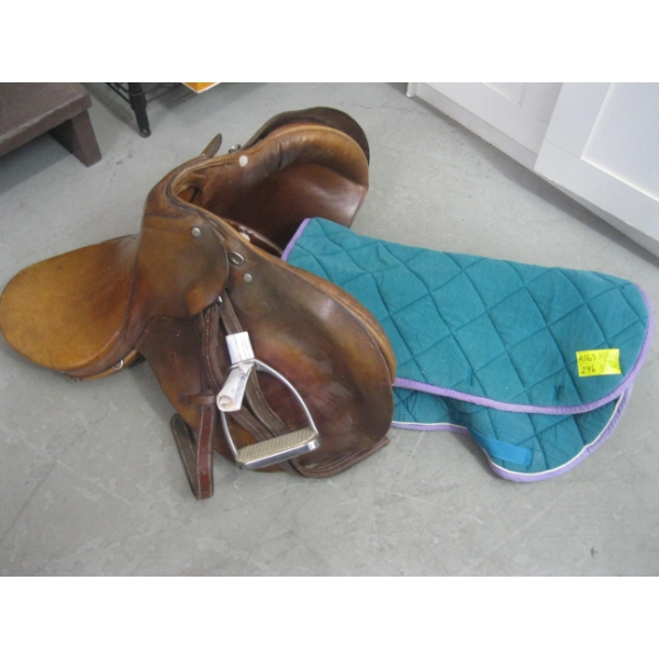 ENGLISH SADDLE W/SADDLE PAD