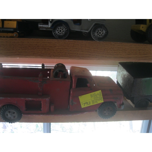 TONKA METAL FIRE TRUCK
