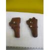 Image 3 : 2 LEATHER PISTOL HOLSTERS & A CAMMO FIELD BAG
