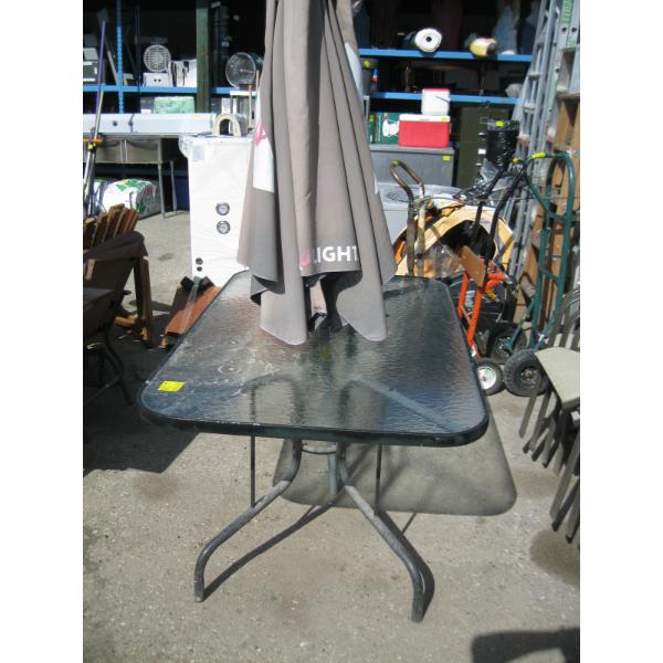 PATIO TABLE W/COORS LIGHT UMBRELLA