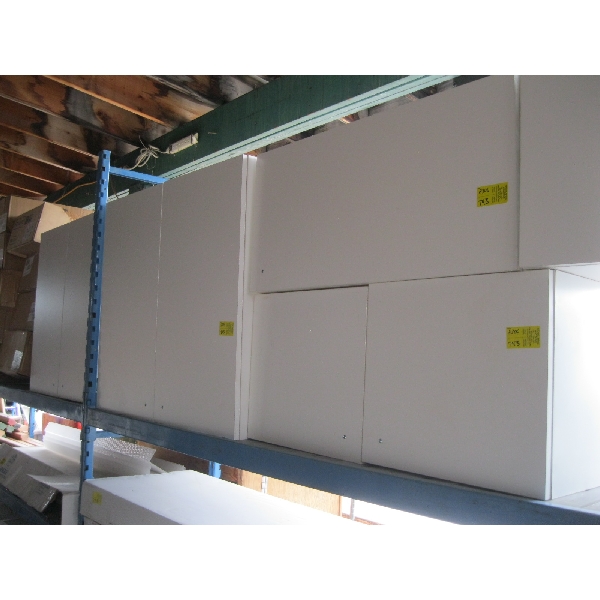 5 UPPER CABINETS