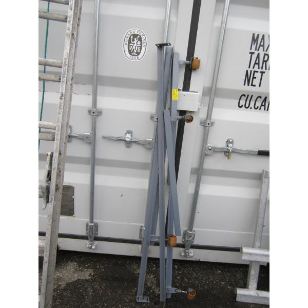 GREY ROLLER FRAME