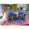 Image 1 : 2 HYDRAULIC BOTTLE JACKS
