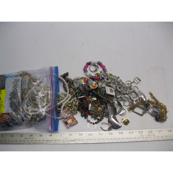 BAG OF COSTUME JEWELLERY