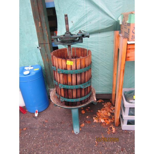 WINE PRESS W/BLOCKS