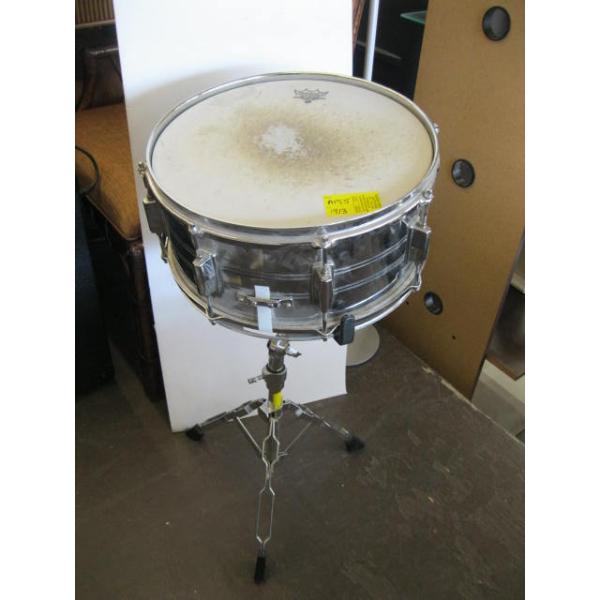 SNARE DRUM W/STAND