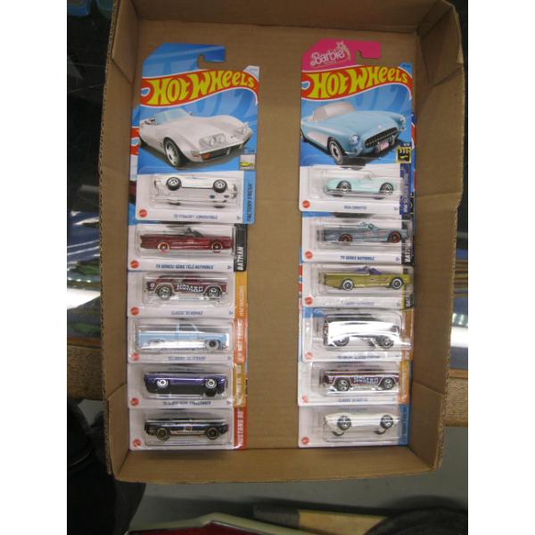 12 HOT WHEELS CARS