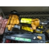 Image 3 : BOSTICH AIR STAPLER & SM. BOX OF STAPLES