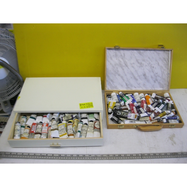WOOD CASE OF PAINT & A DRAWERED CASE OF PAINT