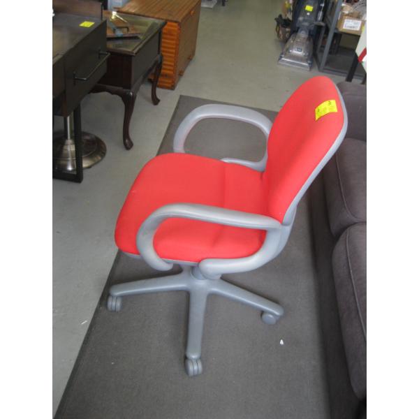 RED OFFICE CHAIR