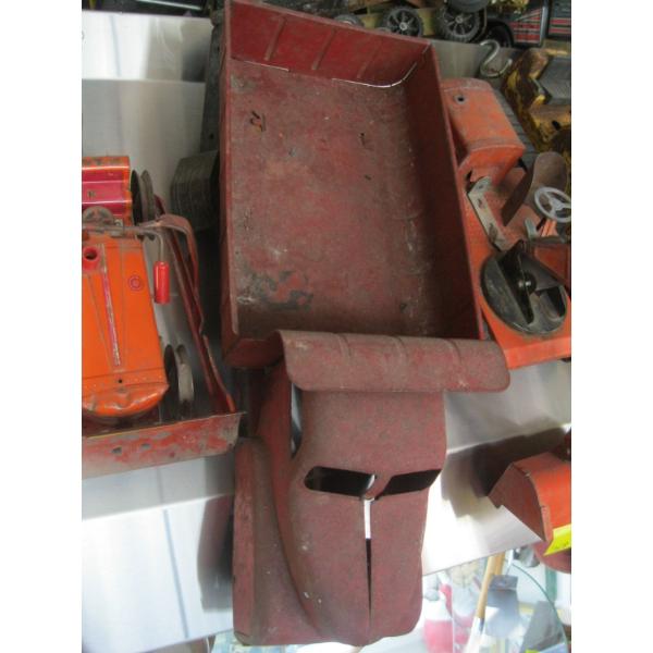 RED DUMP TRUCK
