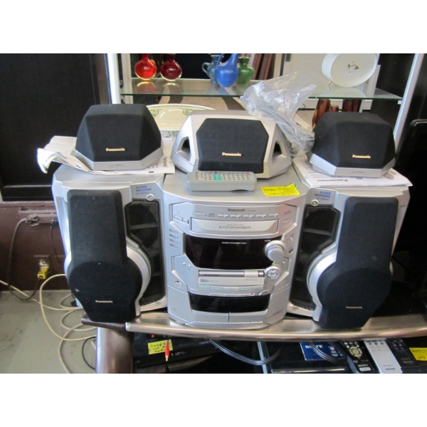 PANOSONIC BOOKSHELF STEREO SYSTEM W/5 SPEAKERS