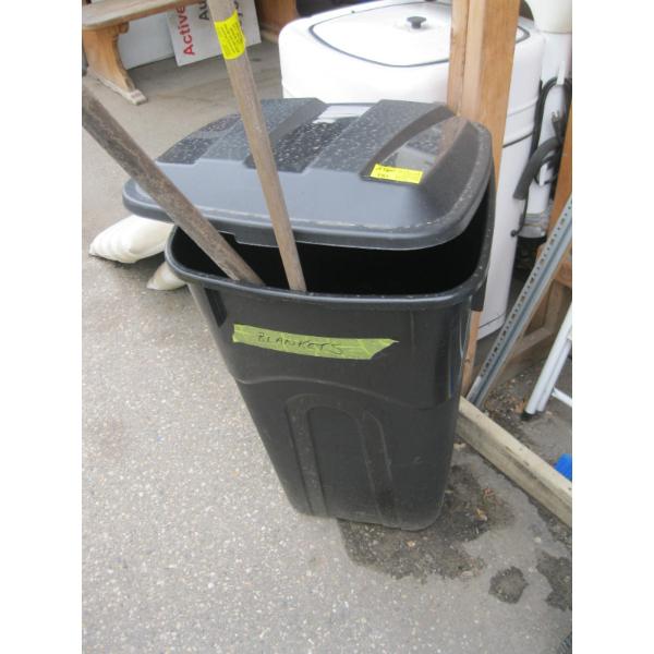 GARBAGE CAN W/SNOW SHOVEL & RAKE