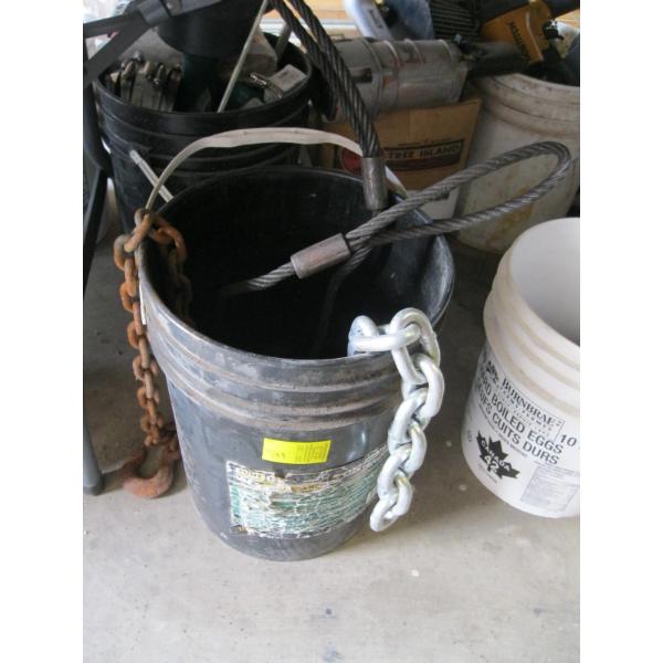 BUCKET W/ASST. CABLE & CHAIN