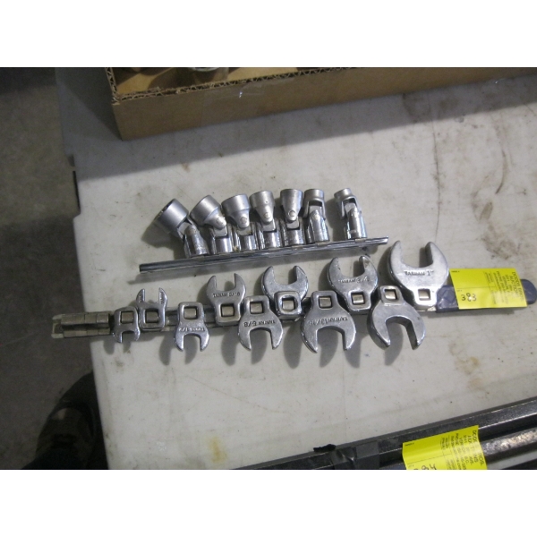 CLOSED FOOT & SWIVEL SOCKETS