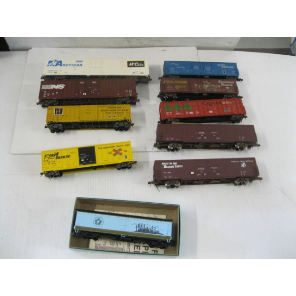 10 TRAIN CARS