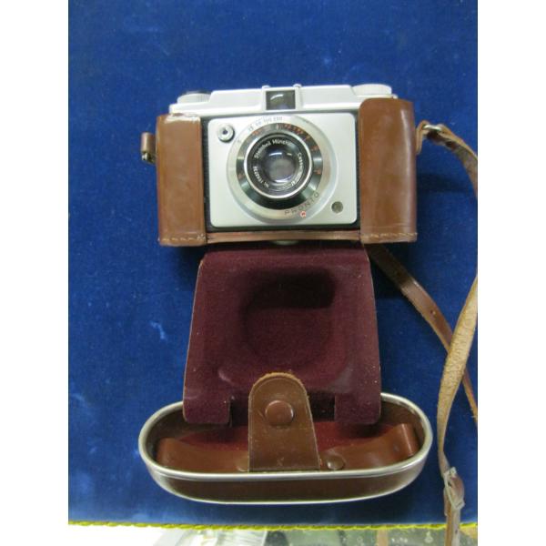 LEATHER CASED DECORA GERMAN MADE CAMERA