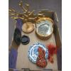 Image 5 : 2 BOXES OF MISC. ITEMS: 50s SHOT GLASS SET, ETC.